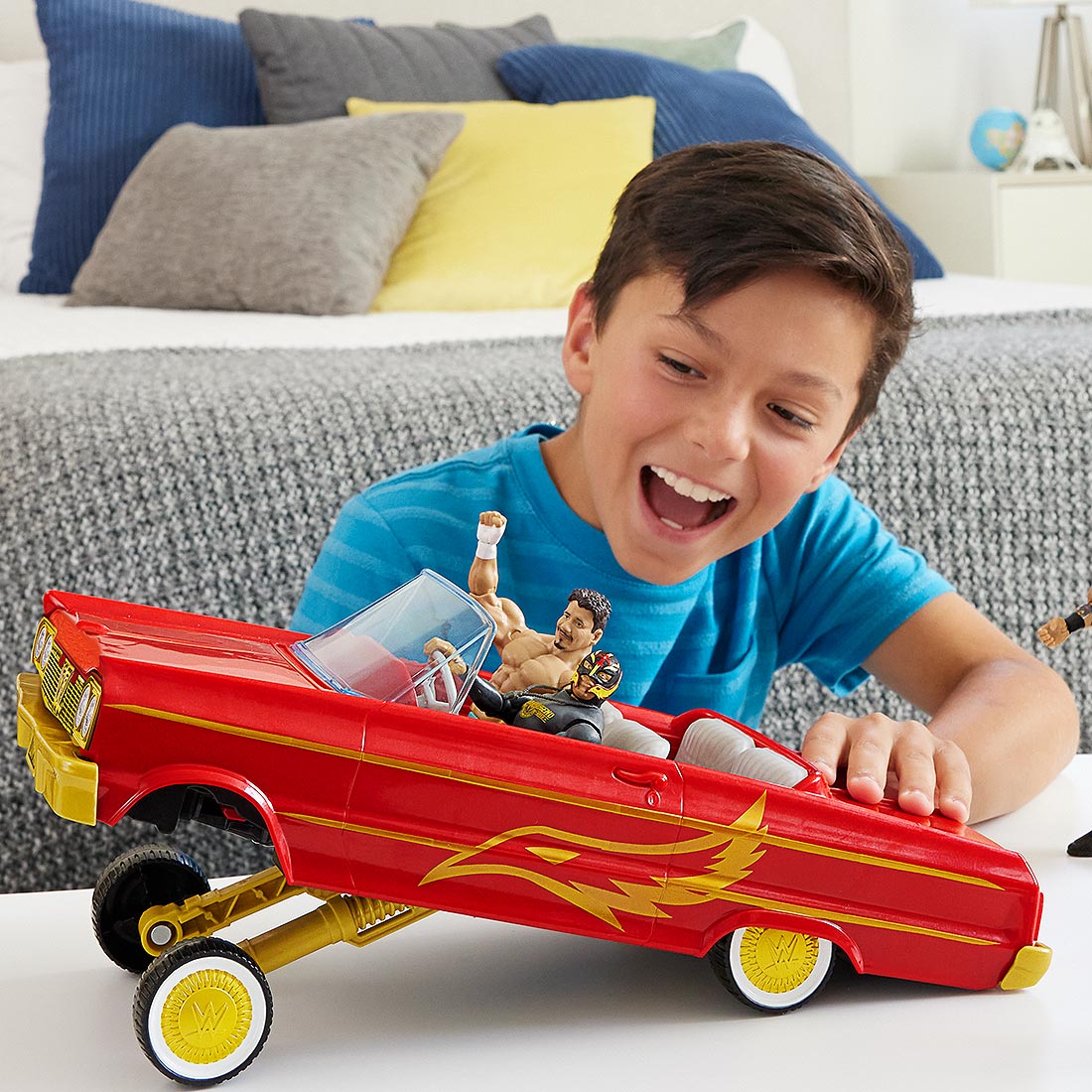WWE Lucha Low Rider Vehicle (Includes Rey Mysterio Action Figure ...
